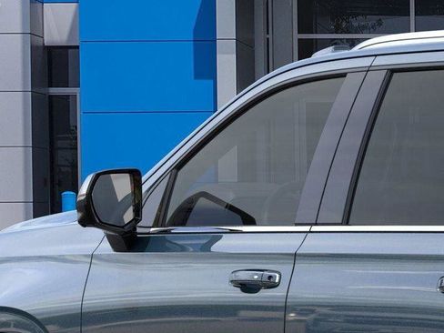 New 2026 Chevrolet Suburban Premier image 13