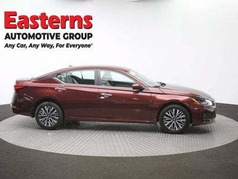 Used 2023 Nissan Altima 2.5 SV AWD/4WD image 45
