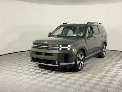 Used 2025 Hyundai Santa Fe Limited FWD image 10