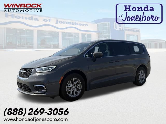 Used 2023 Chrysler Pacifica Touring-L FWD image 1