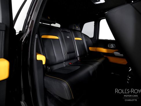Certified 2023 Rolls-Royce Cullinan Black Badge w/ Driver's Package image 28