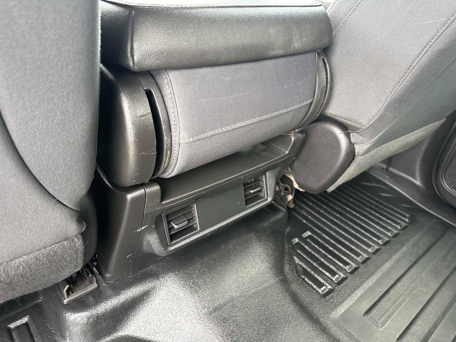 Used 2019 GMC Sierra 1500 4x4 Crew Cab w/ Convenience Package image 14