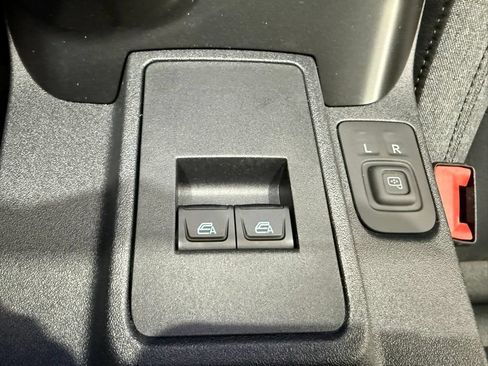 New 2026 Ford Bronco 2-Door AWD/4WD image 31