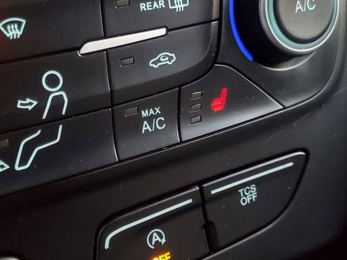 Used 2019 Ford Escape SE image 19