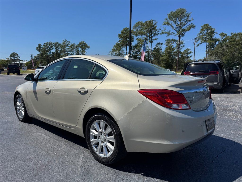 Used 2013 Buick Regal Leather FWD image 6