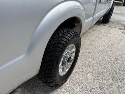 Used 2012 Ford F250 XL w/ XL Value Pkg image 9