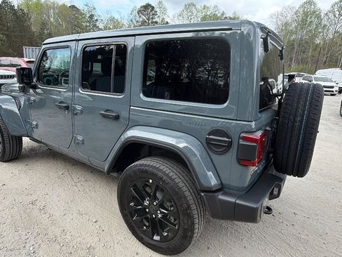 Used 2025 Jeep Wrangler Sahara w/ Safety Group image 10