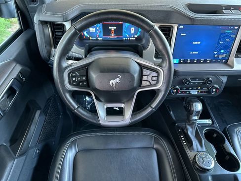 Certified 2025 Ford Bronco Outer Banks AWD/4WD image 13