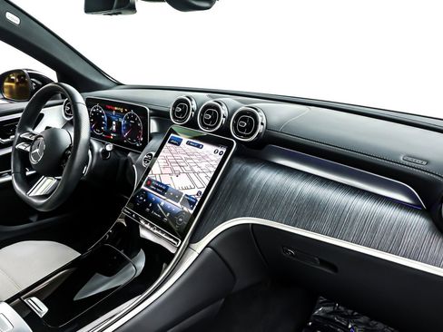 Certified 2024 Mercedes-Benz GLC 300 4MATIC image 18