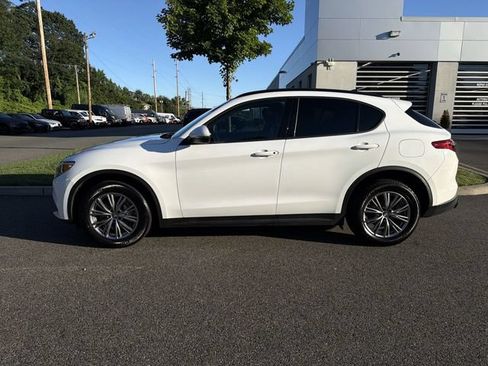 Used 2023 Alfa Romeo Stelvio Sprint AWD/4WD image 5