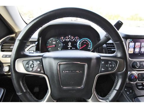 Used 2019 GMC Yukon Denali w/ Denali Ultimate Package image 16
