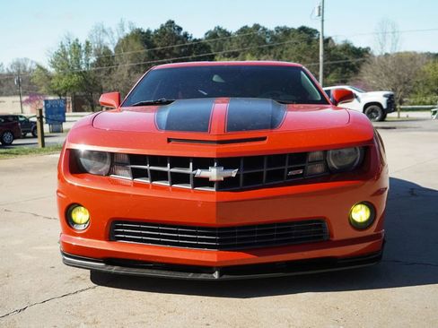 Used 2010 Chevrolet Camaro SS w/ LPO, Ground Effects Package image 10