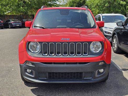 Used 2016 Jeep Renegade Latitude w/ Popular Equipment Group image 2
