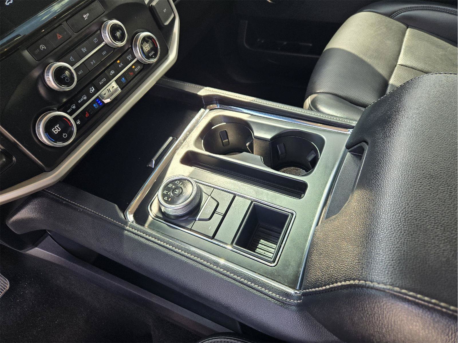Used 2024 Ford Expedition XLT RWD image 18