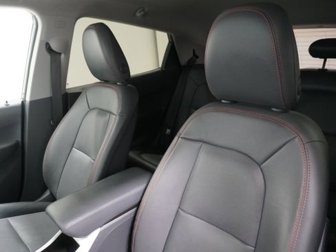 Used 2019 Chevrolet Bolt Premier w/ Infotainment Package image 11