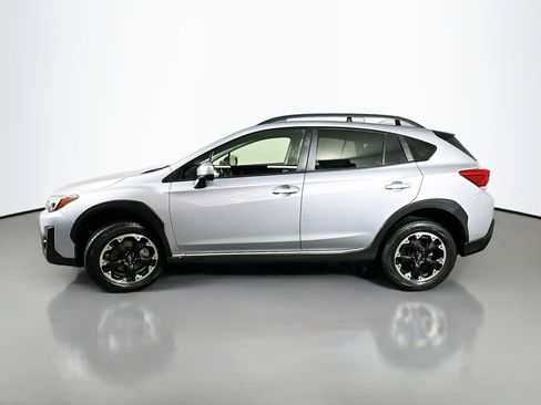 Used 2021 Subaru Crosstrek 2.0i Premium image 4