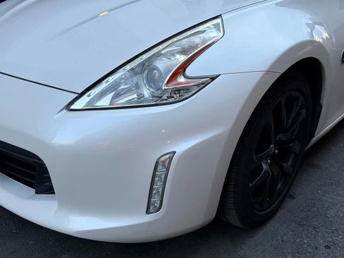 Used 2016 Nissan 370Z Coupe image 10