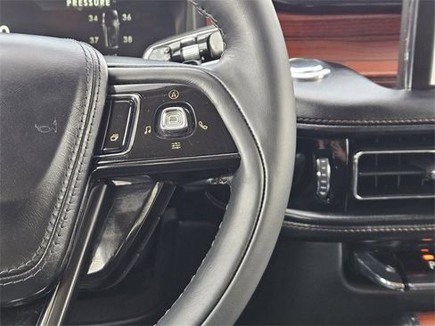 Certified 2023 Lincoln Aviator Reserve w/ Equipment Group 201A image 28