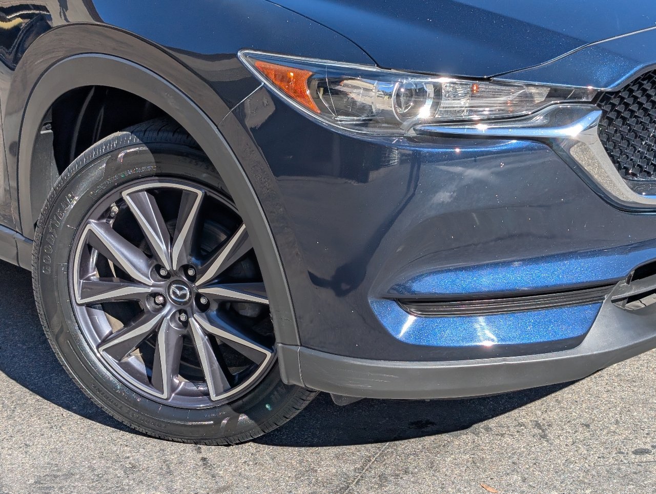 Used 2018 MAZDA CX-5 Touring w/ Preferred Equipment Package AWD/4WD image 10