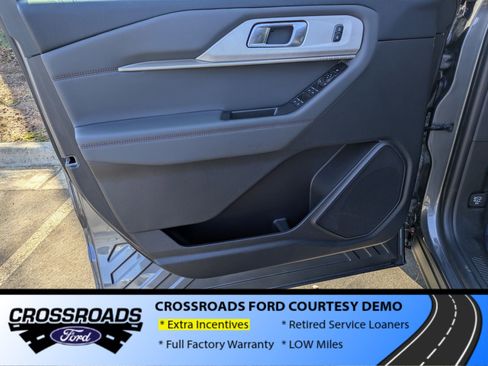 New 2025 Ford Explorer Active image 9