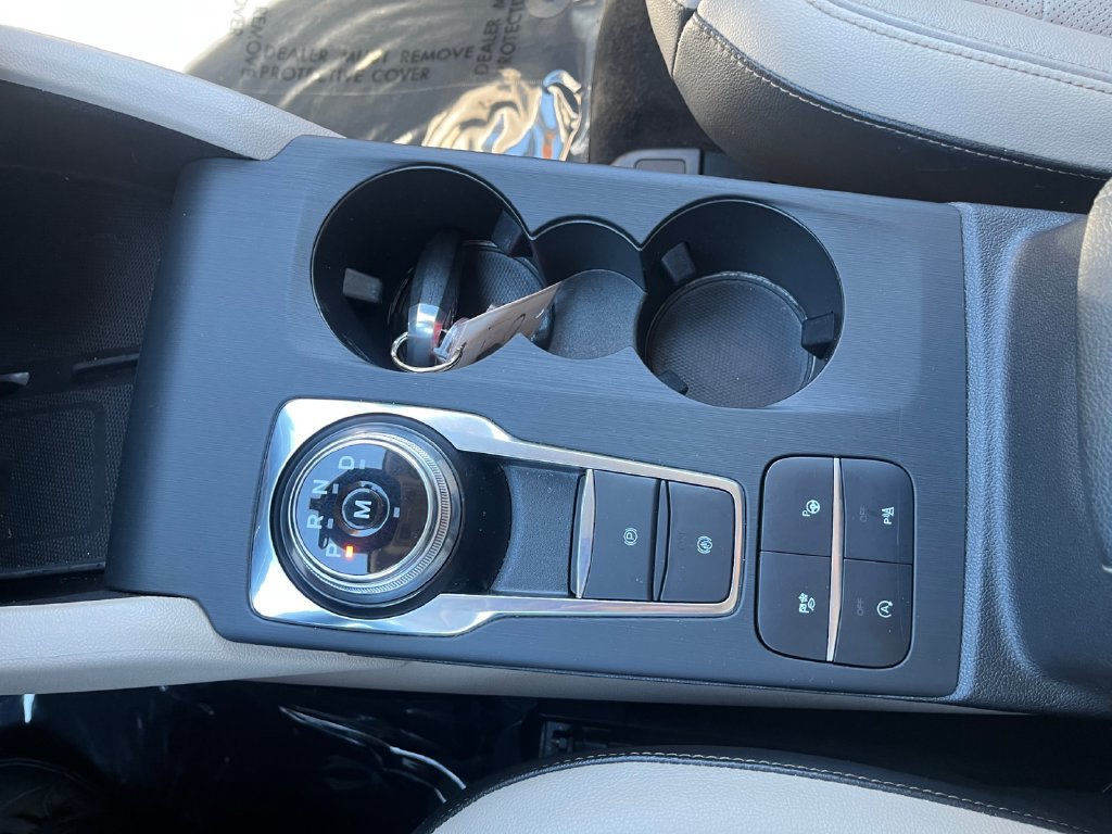 Used 2020 Ford Escape Titanium AWD/4WD image 21