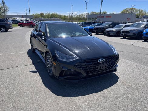 Used 2022 Hyundai Sonata Limited w/ Cargo Package FWD image 1