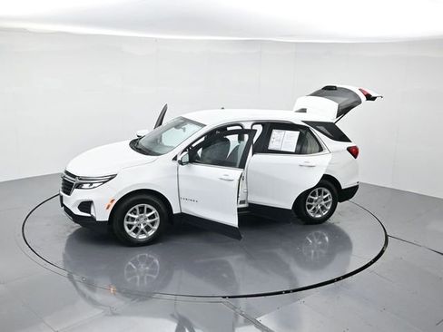 Used 2022 Chevrolet Equinox LT image 40