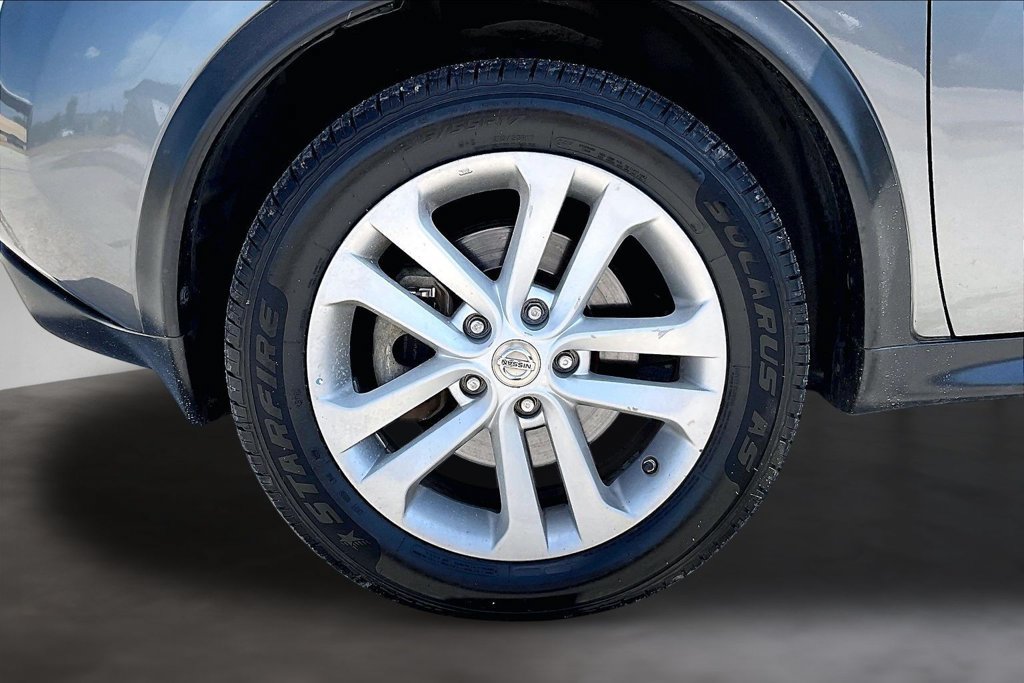 Used 2013 Nissan Juke S FWD image 29