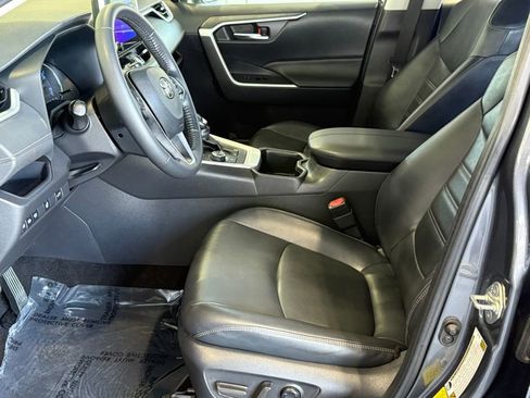Used 2023 Toyota RAV4 XLE Premium image 24