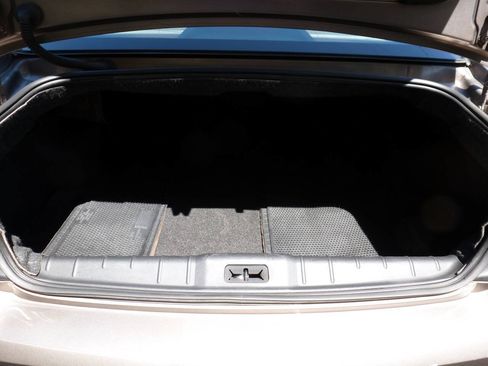 Used 2010 Chevrolet Malibu LT w/ HFV6 Engine Package FWD image 13