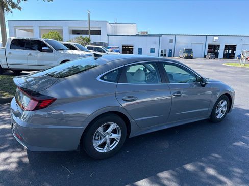 Used 2023 Hyundai Sonata SE FWD image 9