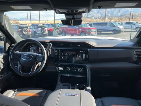 Used 2025 GMC Sierra 3500 AT4 w/ AT4 Premium Plus Package image 25
