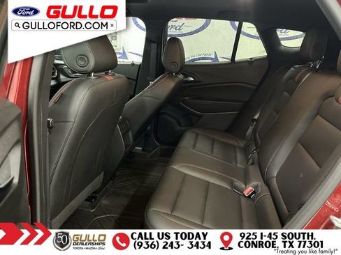 Used 2024 Chevrolet Trax RS w/ Sunroof Package FWD image 14