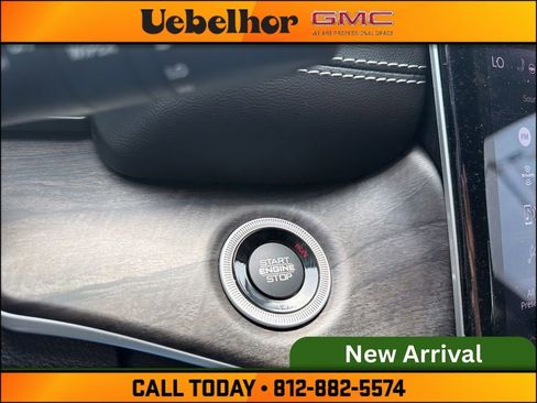 Used 2023 Jeep Grand Cherokee Limited w/ Trailer Tow Prep Group (B) AWD/4WD image 24