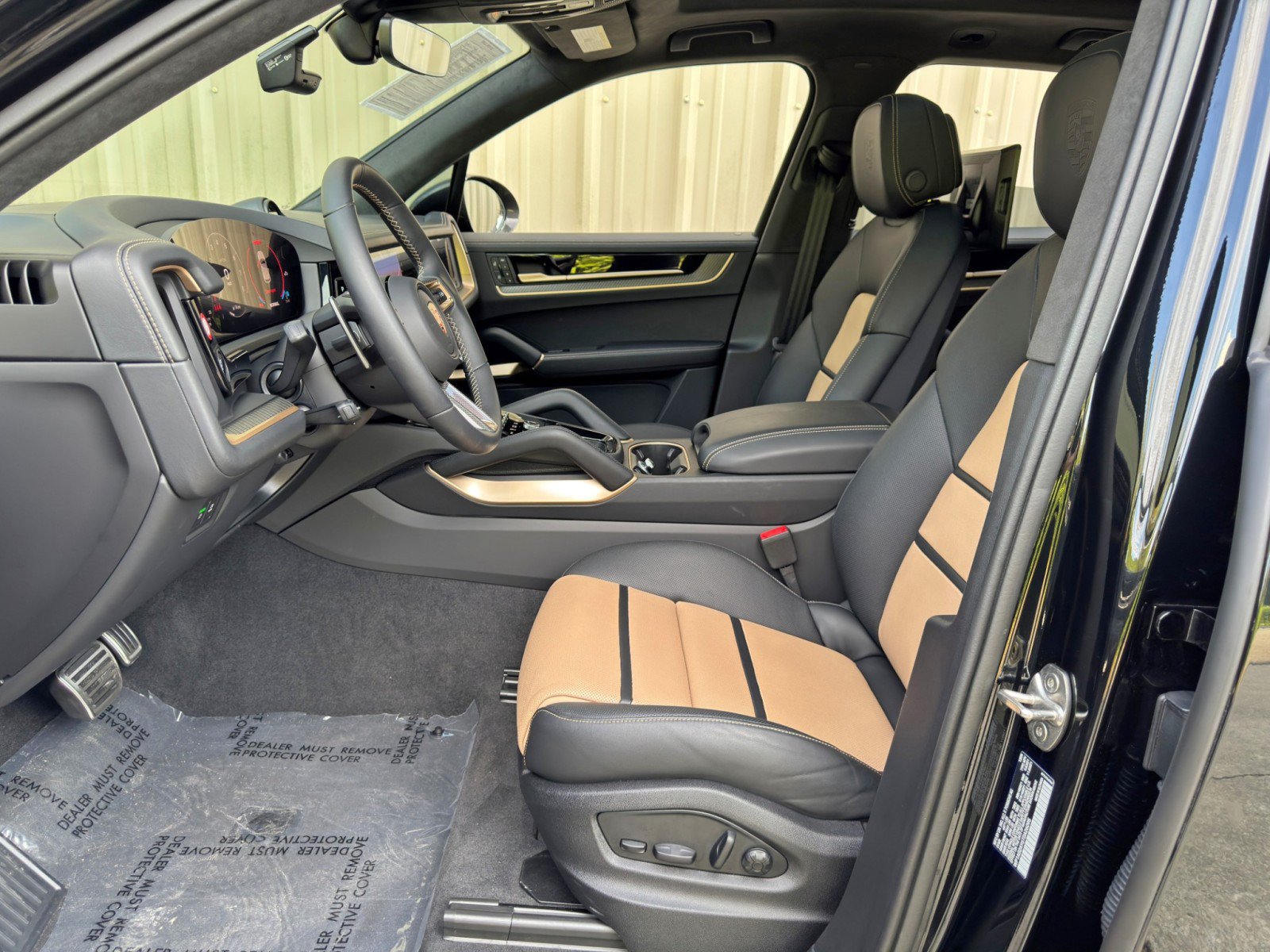Used 2026 Porsche Cayenne GTS AWD/4WD image 17
