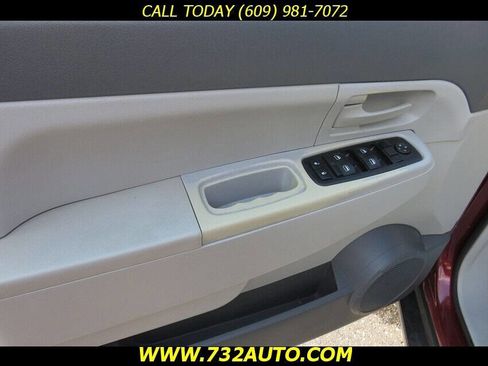 Used 2008 Jeep Liberty Sport image 15