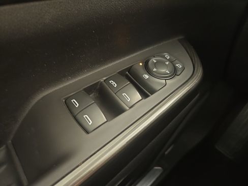 Certified 2019 GMC Acadia SLT w/ Black Edition image 28