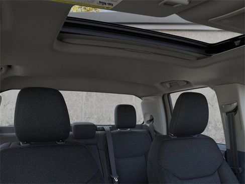 New 2025 Ford Maverick XLT w/ XLT Luxury Package image 12