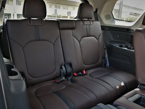 Used 2023 Honda Pilot Elite image 18