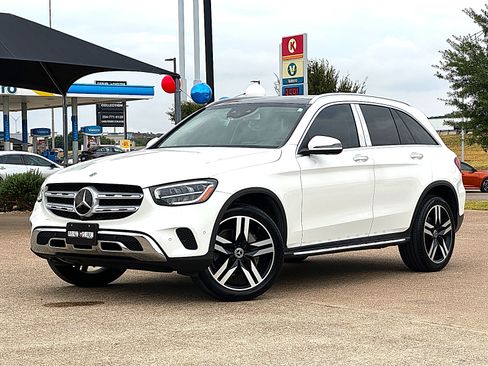 Used 2020 Mercedes-Benz GLC 300 image 2
