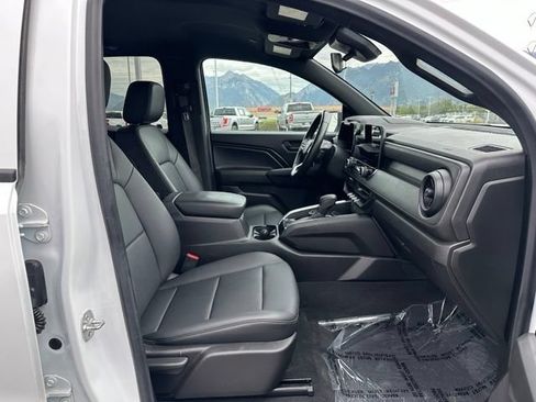 Certified 2025 Chevrolet Colorado Trail Boss AWD/4WD image 31