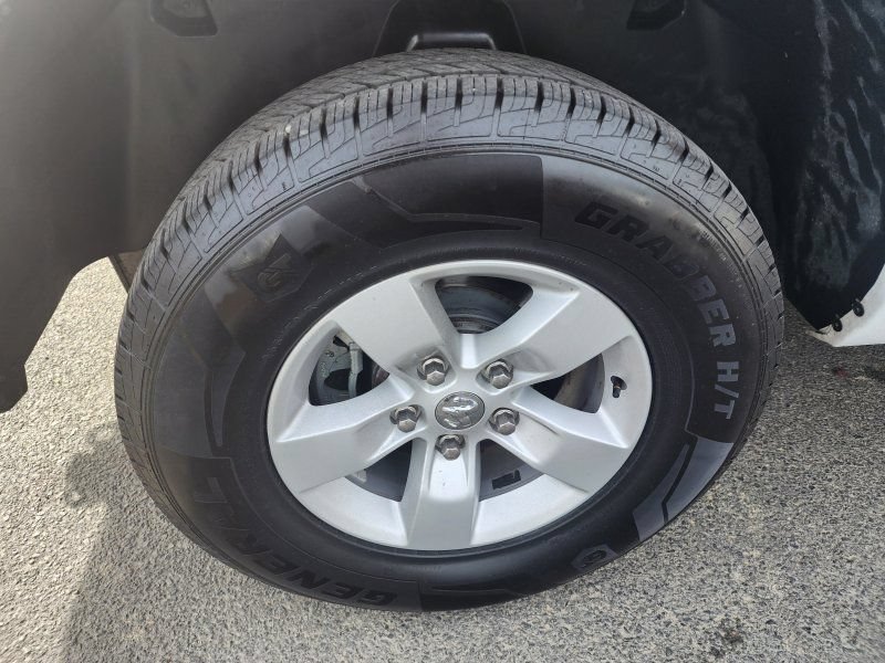 Used 2021 RAM 1500 Tradesman w/ Chrome Appearance Group RWD image 21