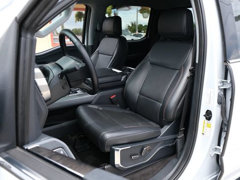Used 2021 Ford F150 Lariat w/ Equipment Group 502A High AWD/4WD image 9