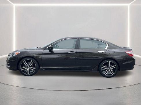 Used 2016 Honda Accord Sport image 17