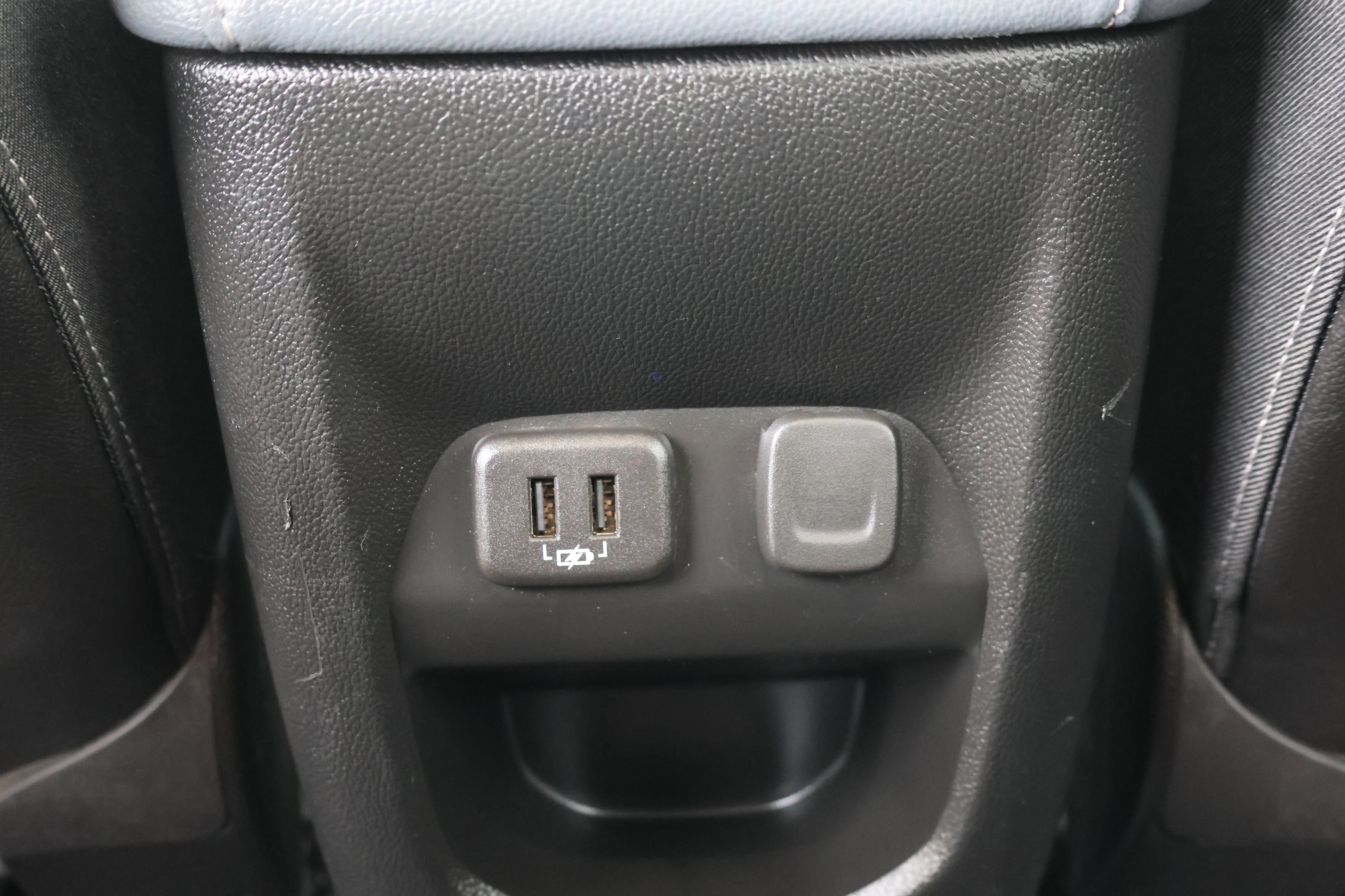 Used 2022 Chevrolet Colorado Z71 AWD/4WD image 16