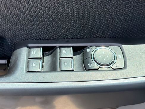 Used 2021 Ford F150 XLT AWD/4WD image 12