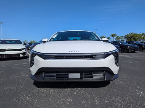 New 2026 Kia K4 LXS FWD image 3