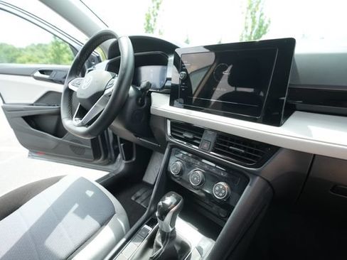 Used 2025 Volkswagen Taos S AWD/4WD image 36