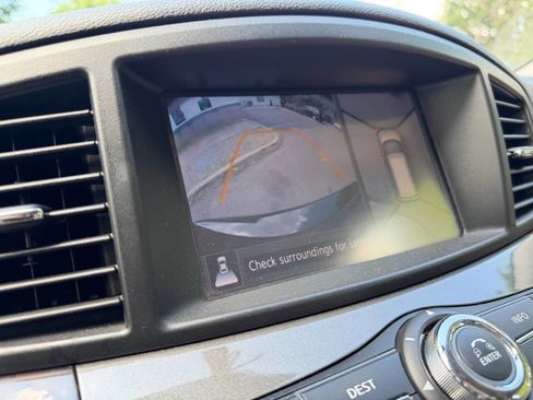 Used 2014 Nissan Quest LE FWD image 16