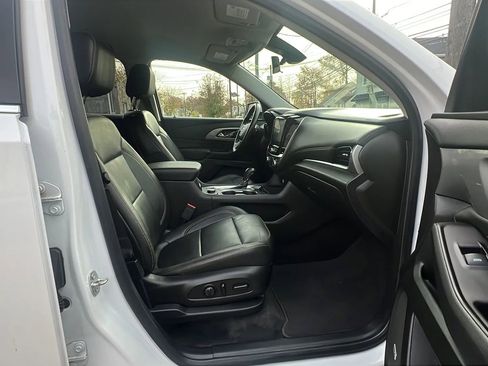 Used 2019 Chevrolet Traverse LT w/ LT Premium Package image 30